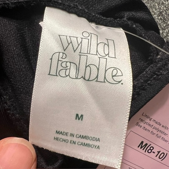 4/$20 Wild Fable Black Scoop Front Bikini Top Size M (NWT) - Picture 5 of 5